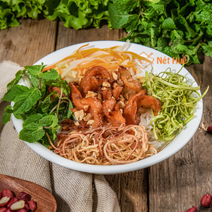 Vermicelli with grilled pork 